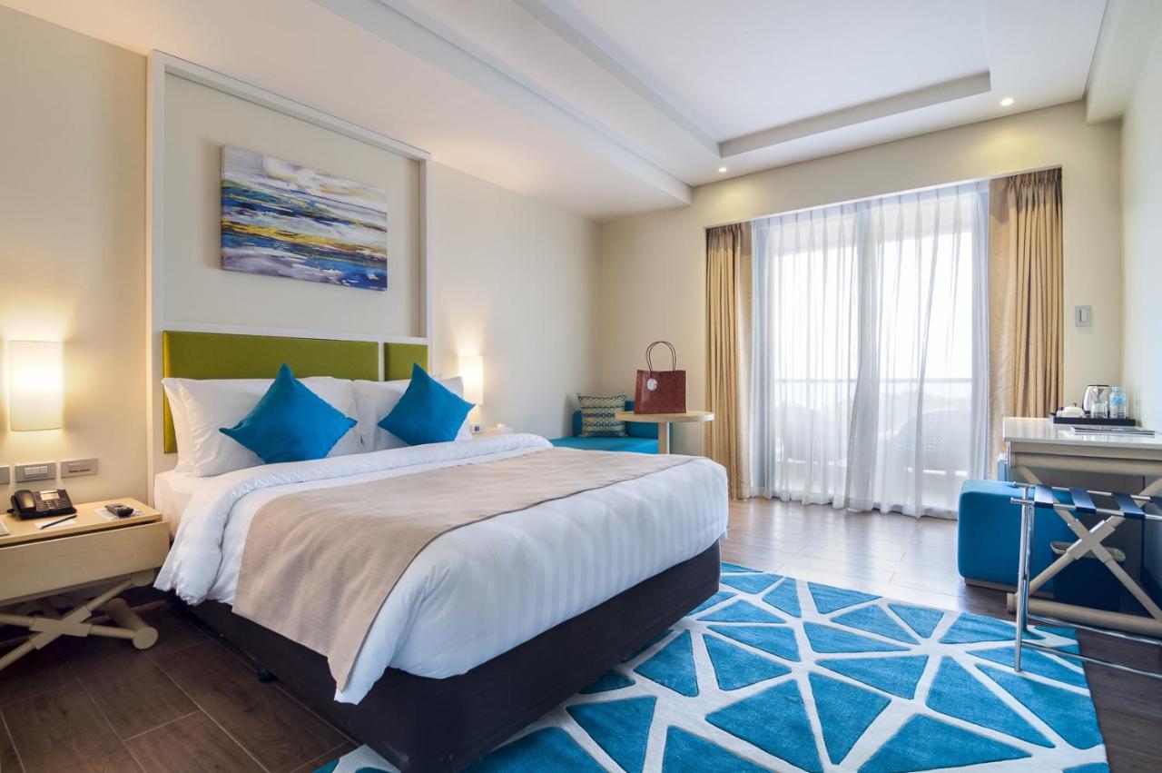 Savoy Hotel Boracay Newcoast Yapak Exterior foto